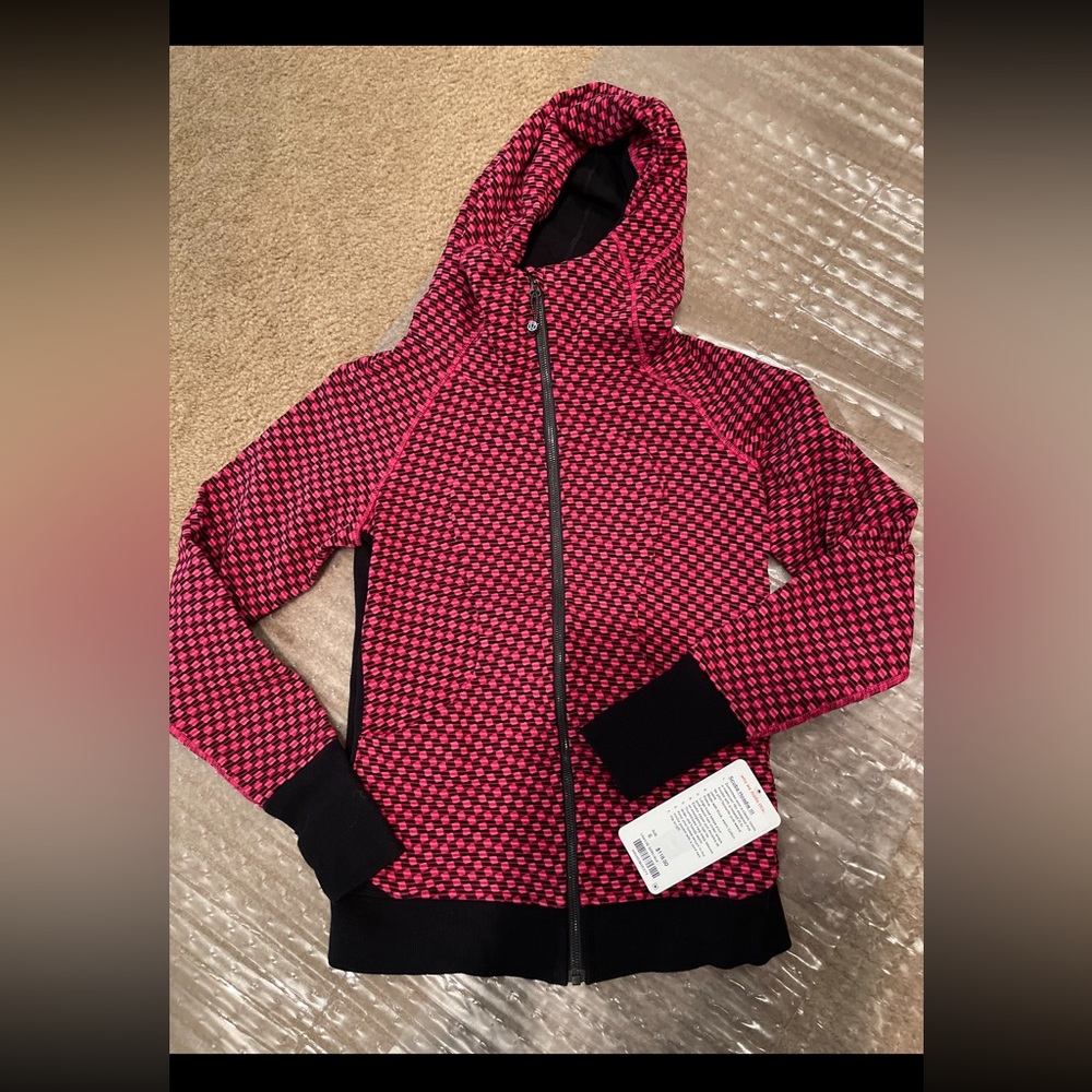Brand new never worn exclusive lululemon